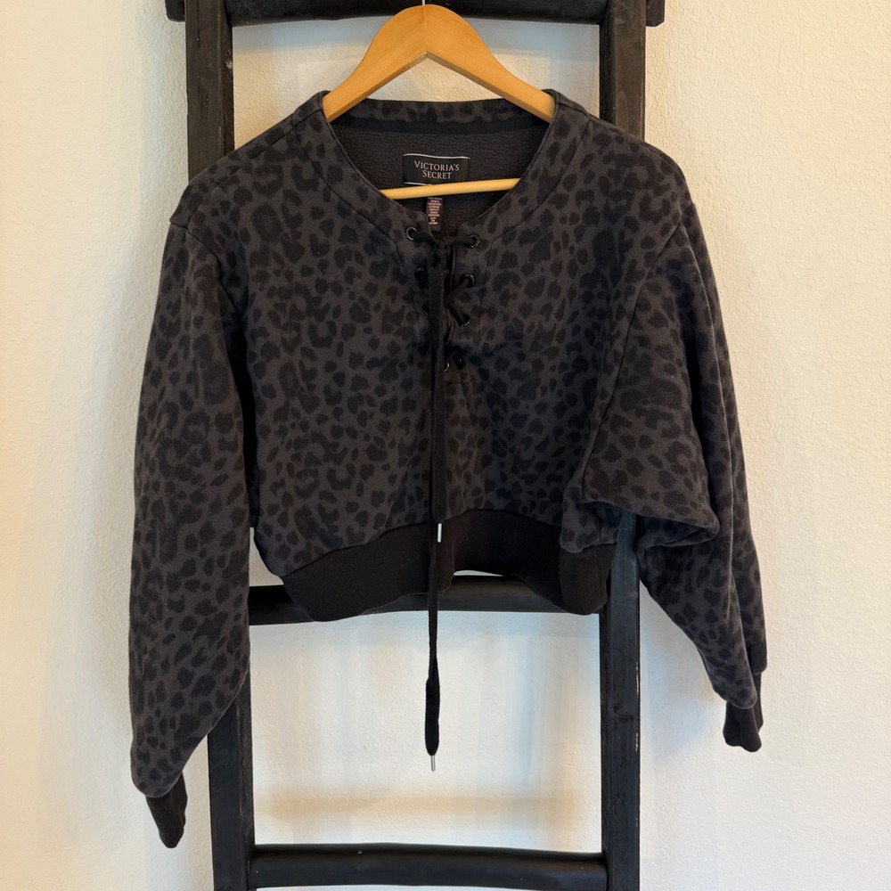 Victorias Secret Leopard Print‎ Lace-Up Crop Sweatshirt Top